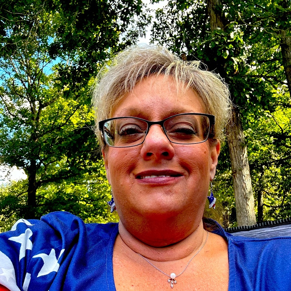 Meet your Posher, Lisa